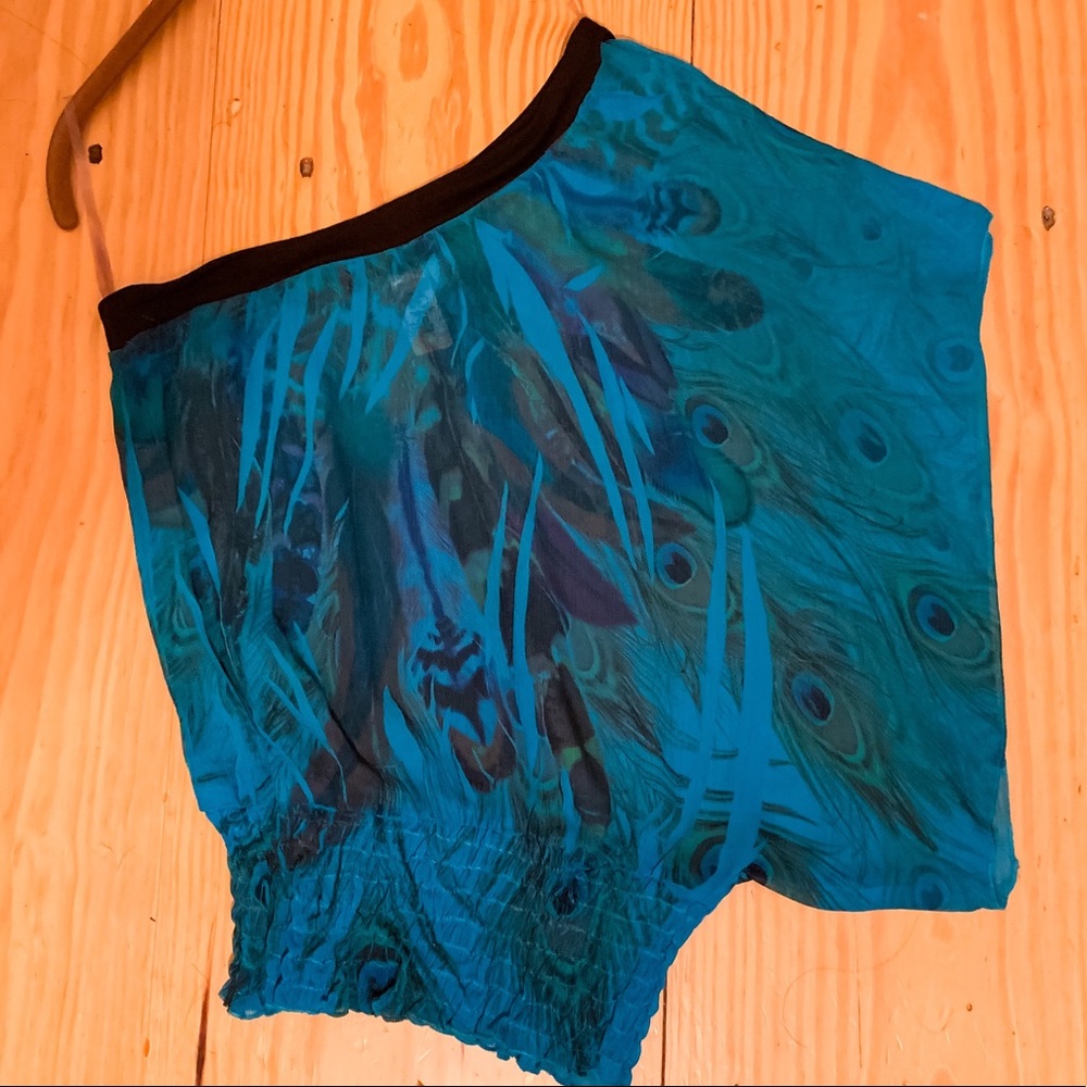 One sleeve blouse with peacock print